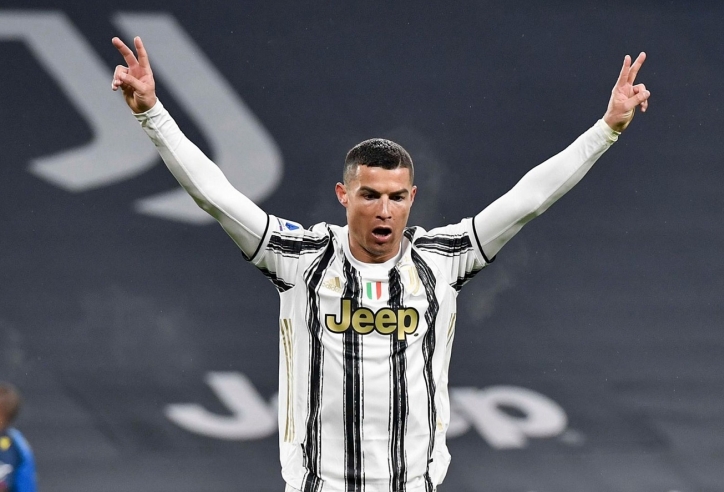 Ronaldo chính thức vượt qua 'Vua bóng đá' Pele
