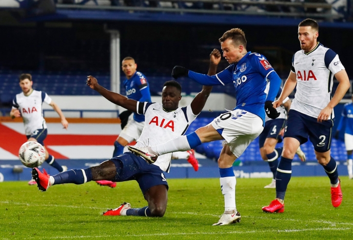 Everton hạ Tottenham trong trận cầu 9 bàn thắng