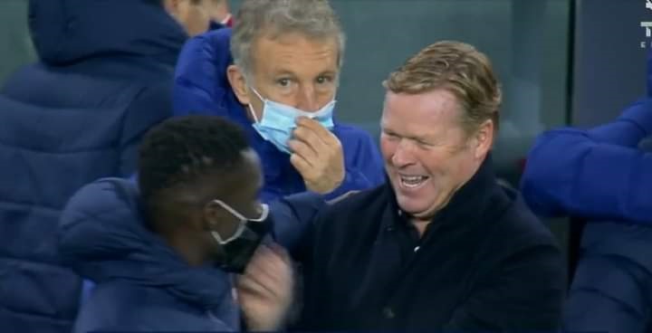 Koeman cười mãn nguyện sau trận thua PSG