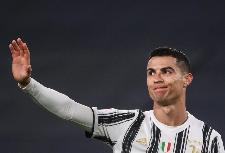 Ronaldo yêu cầu người đại diện đàm phán với đội bóng cũ