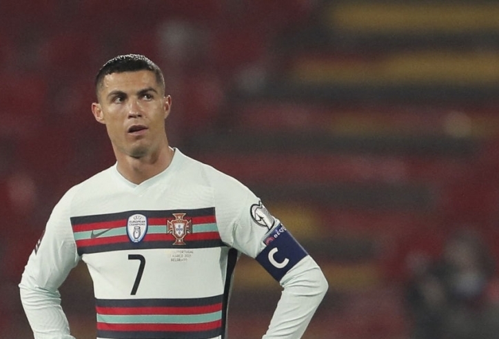 Trọng tài xin lỗi Ronaldo, thừa nhận sai lầm