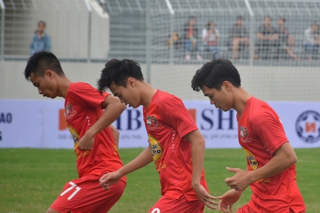 HLV Hà Nội FC bất ngờ 'chê' cách làm bóng đá của HAGL