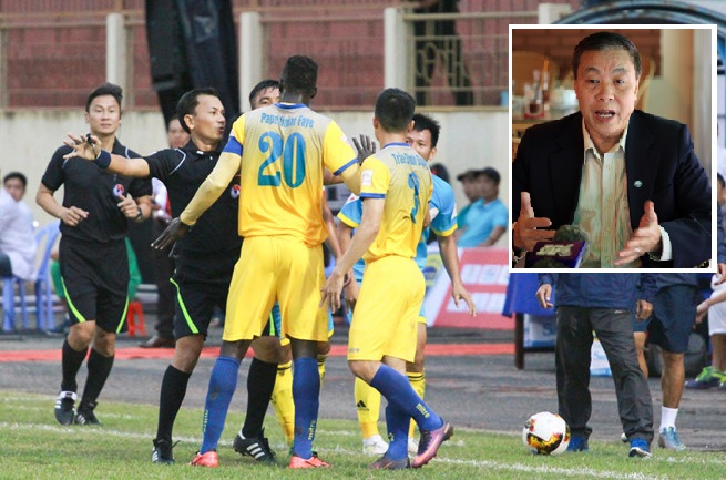 Chuyên gia Vũ Mạnh Hải nói gì khi HLV ngoại chê cầu thủ Việt Nam đá kém?