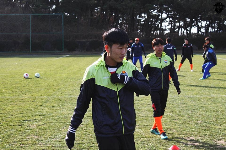 Đội bóng của Xuân Trường bất ngờ huỷ bỏ chuyến tập huấn Nhật Bản