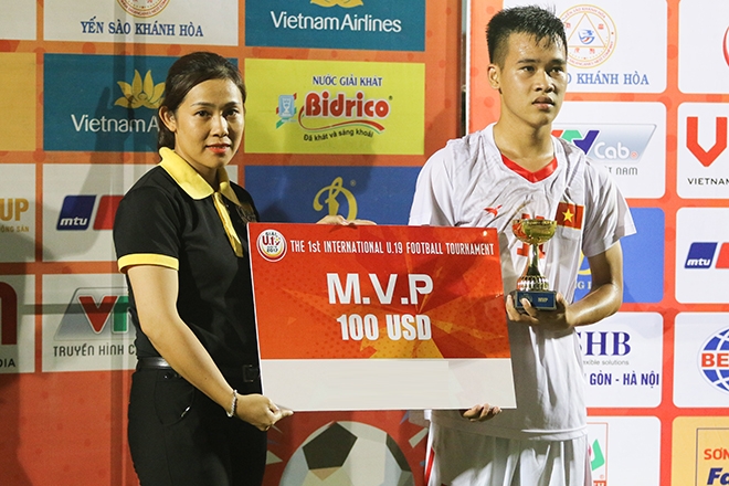HLV U19 Việt Nam lý giải việc chưa để học trò lên tuyển U20
