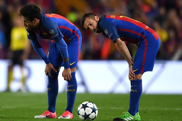 Barca bị chỉ trích nặng nề vì hành động kém fairplay