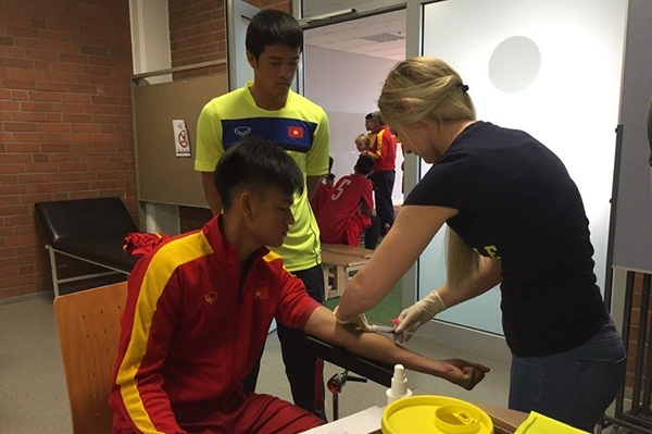Bác sĩ Đức bất ngờ về thể lực U20 Việt Nam