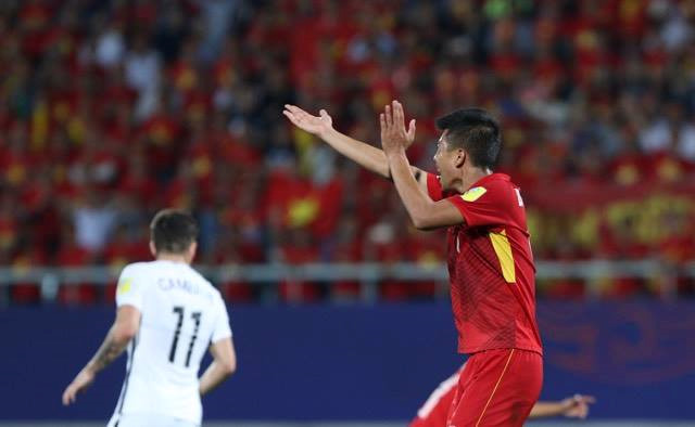 Trọng tài Mạnh Hùng nói về quả penalty hụt của U20 Việt Nam