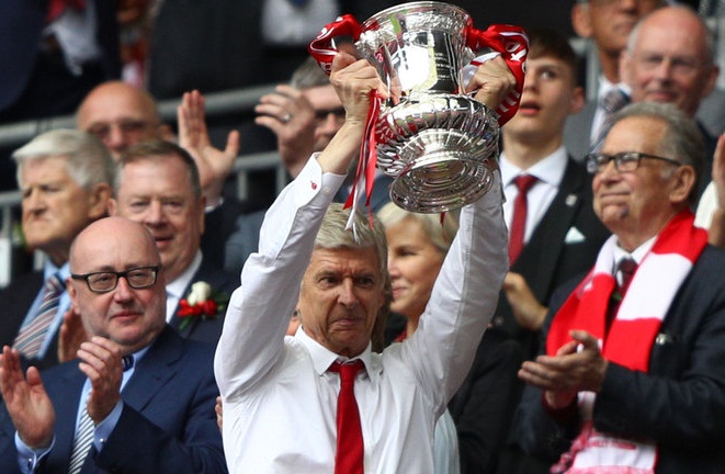 HLV Wenger chính thức đi vào lịch sử sau chức vô địch FA Cup
