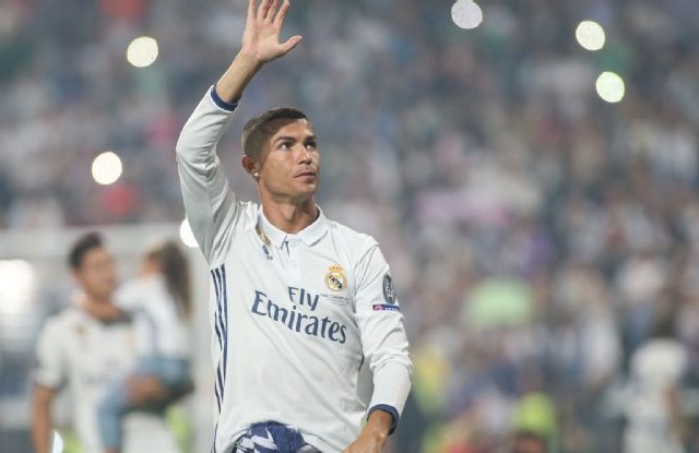 Real Madrid bất ngờ ra giá bán C.Ronaldo