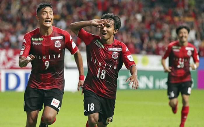 VIDEO: 'Cầu thủ số 1 Thái Lan' nổ súng ở ngày khai màn J-League