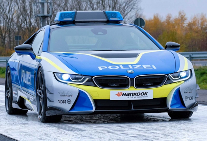 Chiêm ngưỡng BMW i8 độ 'khủng' của cảnh sát Đức