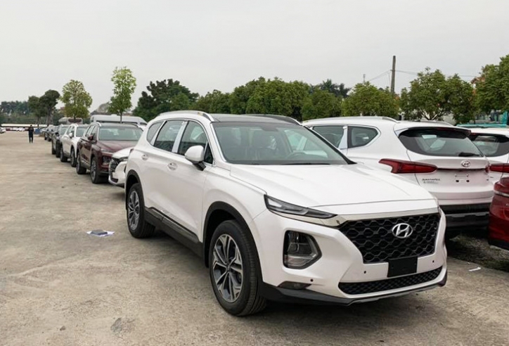 Hyundai Santa Fe 2019 ồ ạt về đại lý, chờ ngày 'bùng nổ'