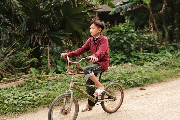 Chiếc xe đạp của cậu bé đi từ Sơn La xuống Hà Nội được trả giá 13 triệu đồng