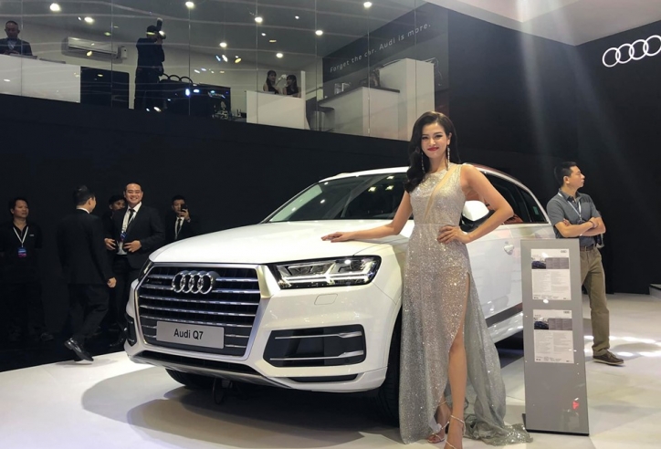 Xe & người đẹp: Ngắm dàn 'chân dài' tại Vietnam Motor Show 2019