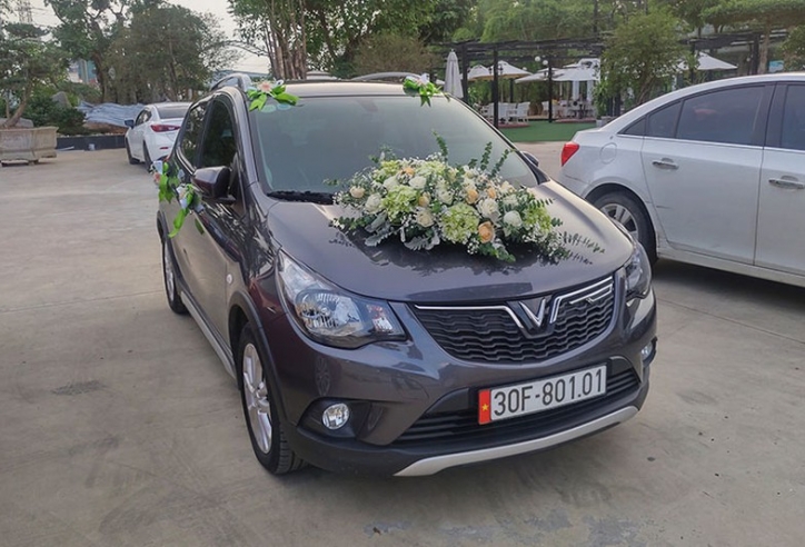 Dân mạng thích thú với chiếc VinFast Fadil được trang trí làm xe đón dâu