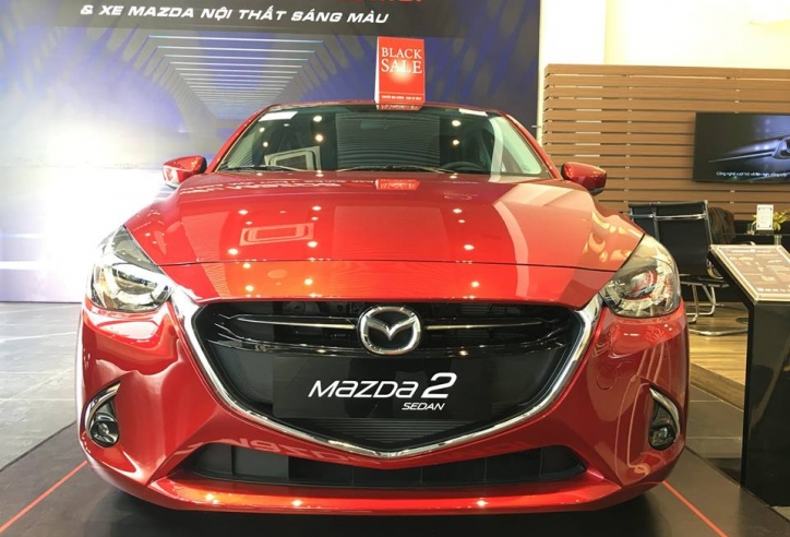 Giá xe Mazda 2 giảm kịch sàn xuống dưới 500 triệu đồng