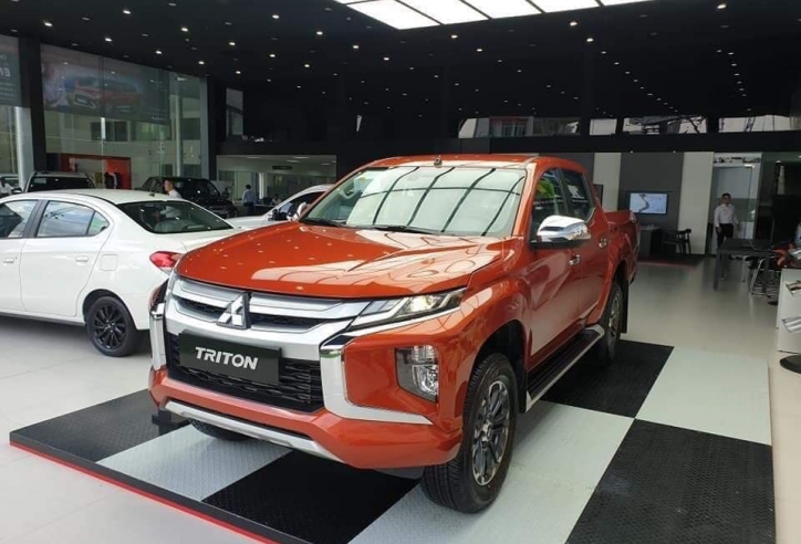 Mitsubishi Triton: Giá xe, ưu đãi, đánh giá (12/2022)