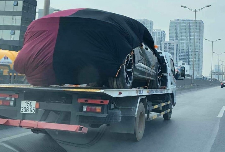 Hà Nội đón chiếc Lamborghini Urus đầu tiên