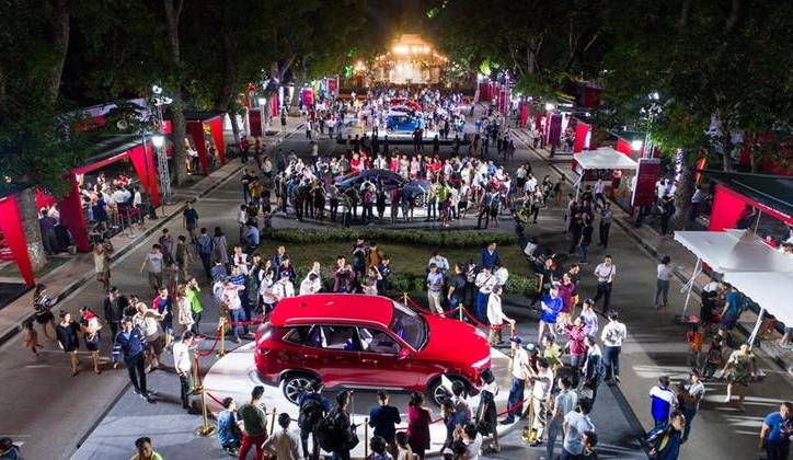 Người Việt mua 2.000 xe VinFast sau 17 tiếng mở bán chính thức