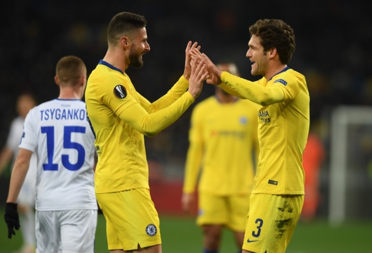 Giroud lập hattrick, Chelsea hủy diệt Dynamo Kyiv 5-0