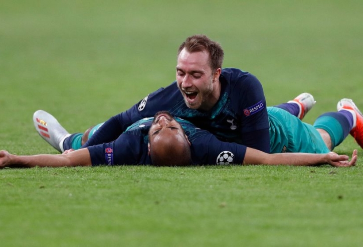 VIDEO: Moura ghi bàn phút bù giờ, Tottenham vỡ òa vào chung kết