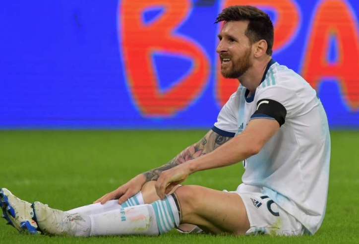 Argentina bét bảng, cửa vào tứ kết nào cho Messi? 