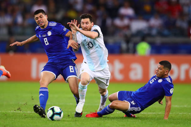 Chấm điểm Argentina 1-1 Paraguay: Messi cô đơn