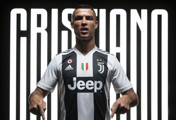 VIDEO: Juventus kỷ niệm 1 năm ngày chiêu mộ Ronaldo