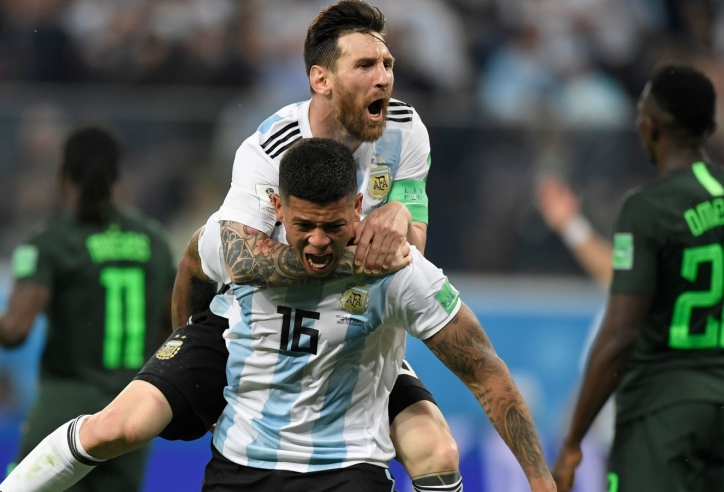 Không Messi, Argentina gọi 'người thừa' MU chuẩn bị VL World Cup