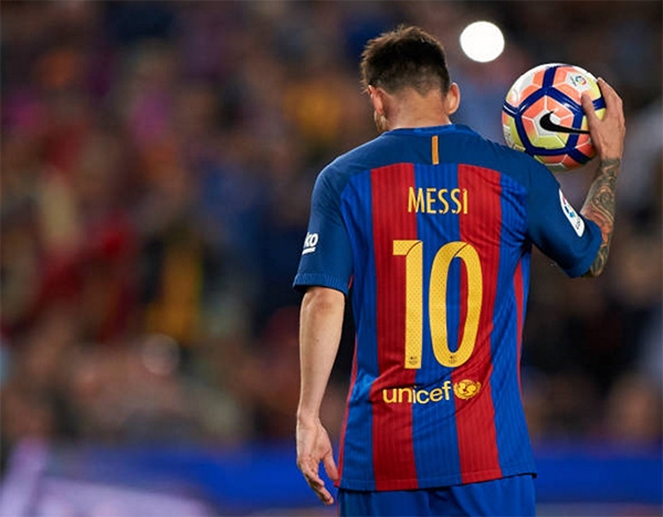 Messi 'ngậm ngùi' đoạt Chiếc giày vàng châu Âu