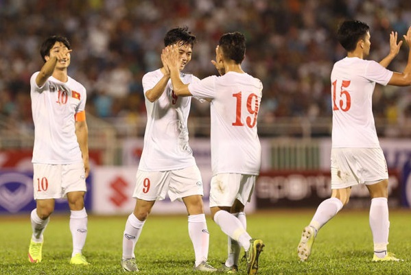 Công Phượng tỏa sáng, U23 Việt Nam thắng đậm U23 Malaysia