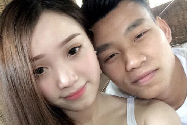 Tin thể thao HOT tối 14/2: Văn Thanh tặng quà Valentine “độc” cho bạn gái hotgirl