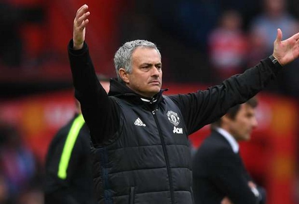 Thắng Chelsea, HLV Mourinho ghi dấu mốc mới của sự nghiệp