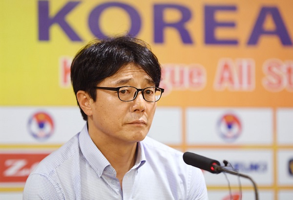 HLV Ngôi sao K-League nói gì về trận thua U22 Việt Nam?
