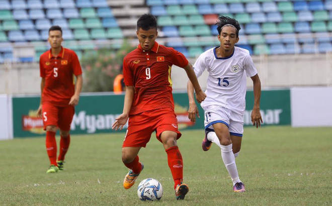 Tiến Anh ghi siêu phẩm giúp U19 VN dẫn U19 Đài Loan