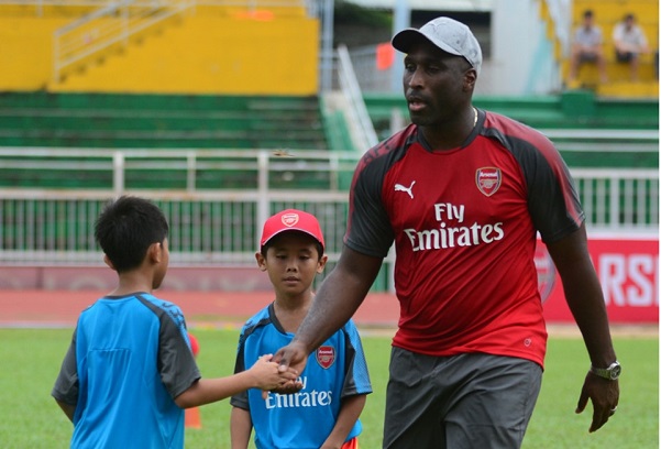 Cầu thủ nhí Việt Nam 'lọt mắt xanh' huyền thoại Arsenal