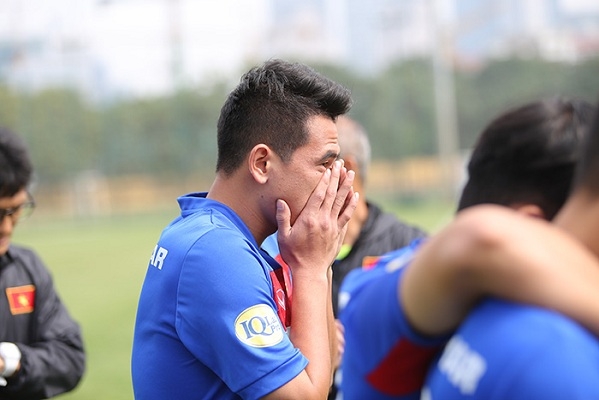 Cầu thủ bật khóc khi nghe công bố đội U23 VN đi Thái Lan