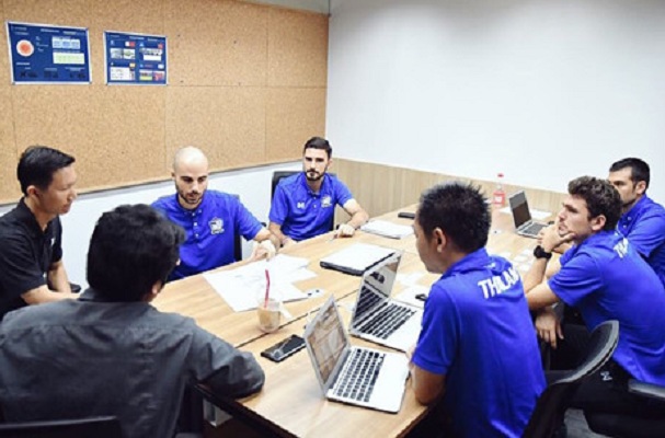 Chuyên gia TBN chỉ ra điều giúp bóng đá Thái dự World Cup 