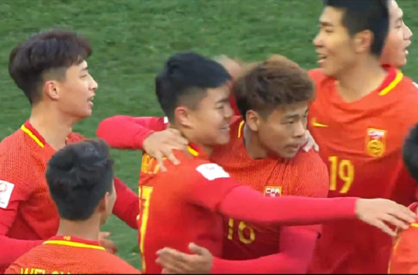 Ghi 2 bàn trong 3 phút, U23 Trung Quốc thể hiện sức mạnh