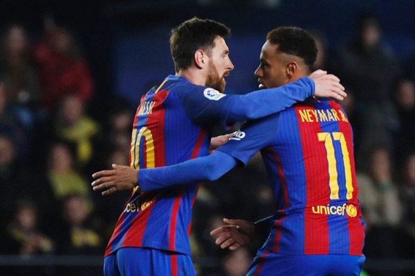 Messi ghi siêu phẩm, Barca ‘hụt chết’ trước Villarreal