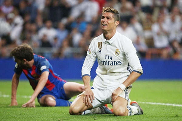 Hậu Siêu kinh điển: Tiết lộ điềm xấu với Ronaldo trước trận