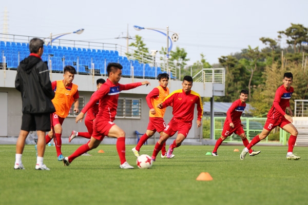 U20 Việt Nam rèn miếng đánh chính cho World Cup