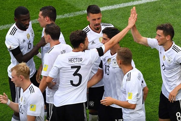 Kết quả bóng đá: Nhọc nhằn đánh bại Úc, Đức có 3 điểm