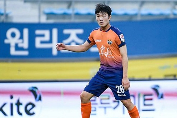 Gangwon giữ Xuân Trường, trao anh cơ hội đá K-League?