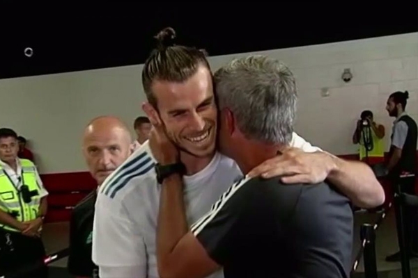 Mourinho nói với Bale:MU chưa có cậu vì cậu chưa nói với tôi