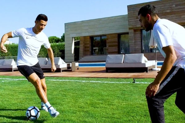 Vì sao Ronaldo không còn trình diễn kỹ thuật trên sân?