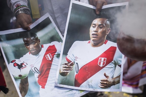 Pha ghi bàn mãn nhãn của Peru vào lưới New Zealand