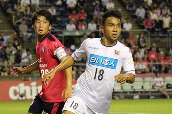 ‘Messi Thái’ chơi tốt giúp CLB Nhật Bản trụ hạng thành công