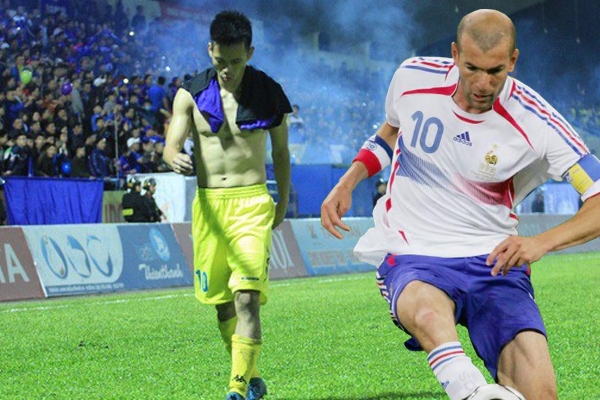 Chuyên gia đồng loạt bênh Văn Quyết, nhắc tới Zidane